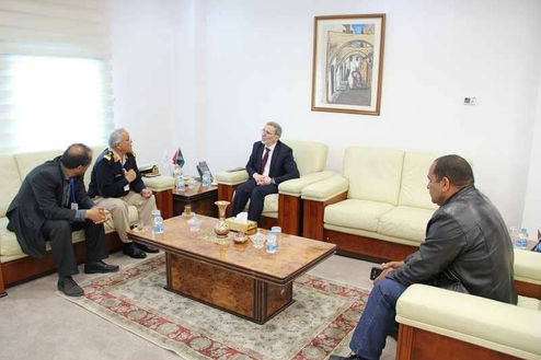 المؤسسة الوطنية للنفط وجهاز حرس السواحل يؤكدان على استمرار جهود التعاون