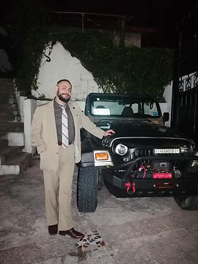 photo session rented jeep wedding