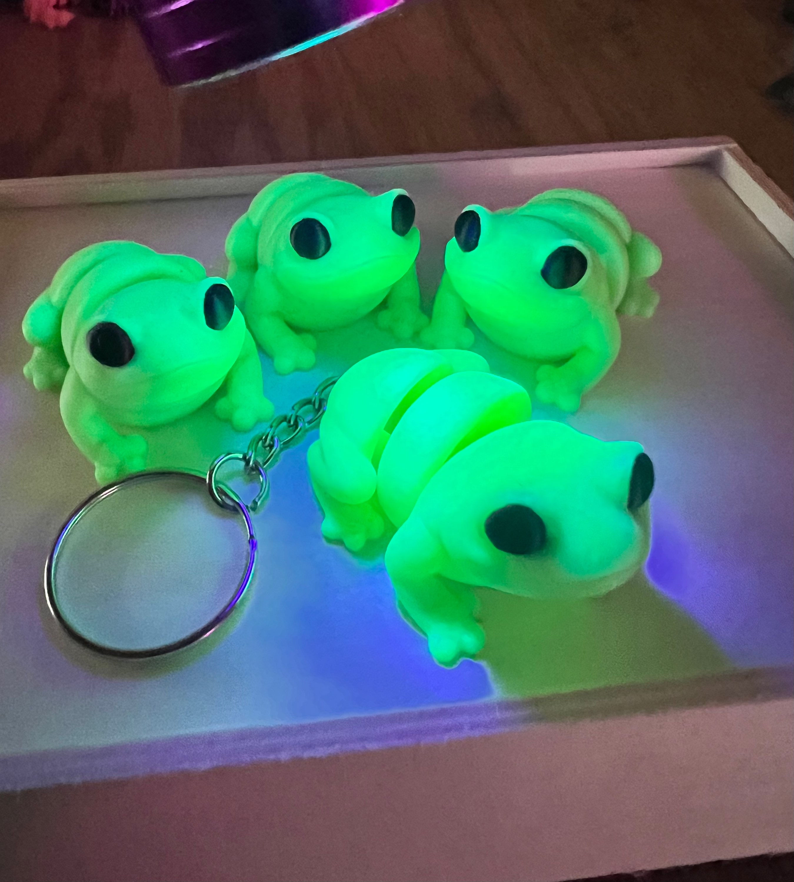 Hoppy! The Glowing Frog Keychain