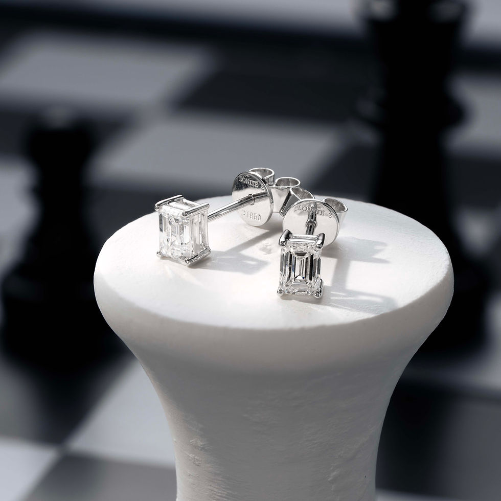 Miniaturbild: Solitär im Smaragdschliff-Diamant-Ohrstecker
