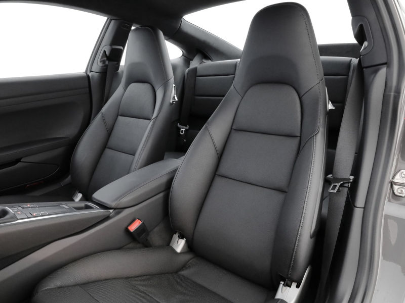 サムネイル： ポルシェ 911 カレラ 7MT 右H スポーツクロノPKG