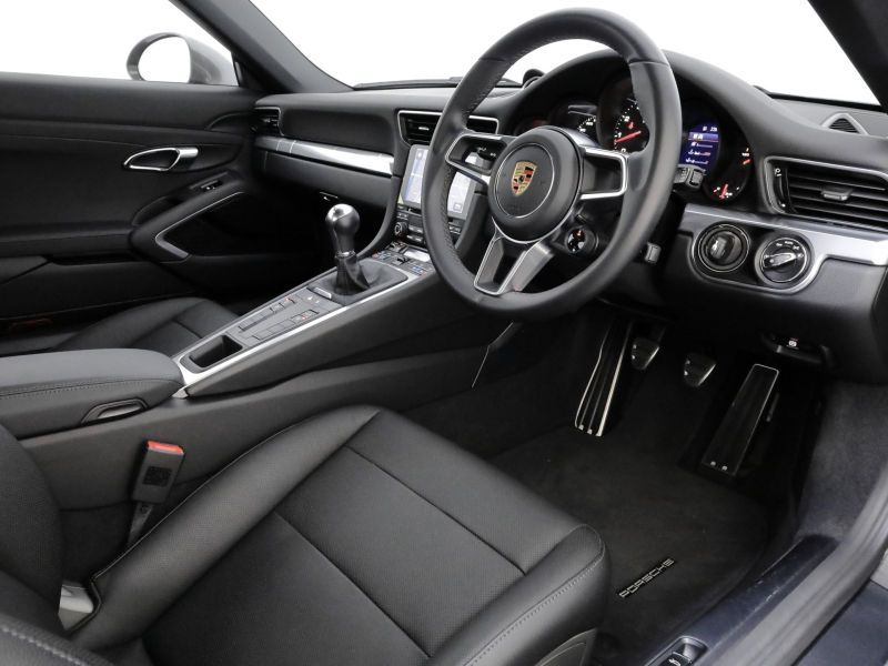 サムネイル： ポルシェ 911 カレラ 7MT 右H スポーツクロノPKG