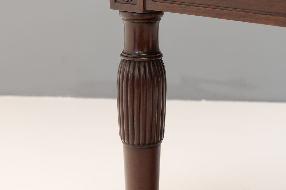 Thumbnail: Writing table