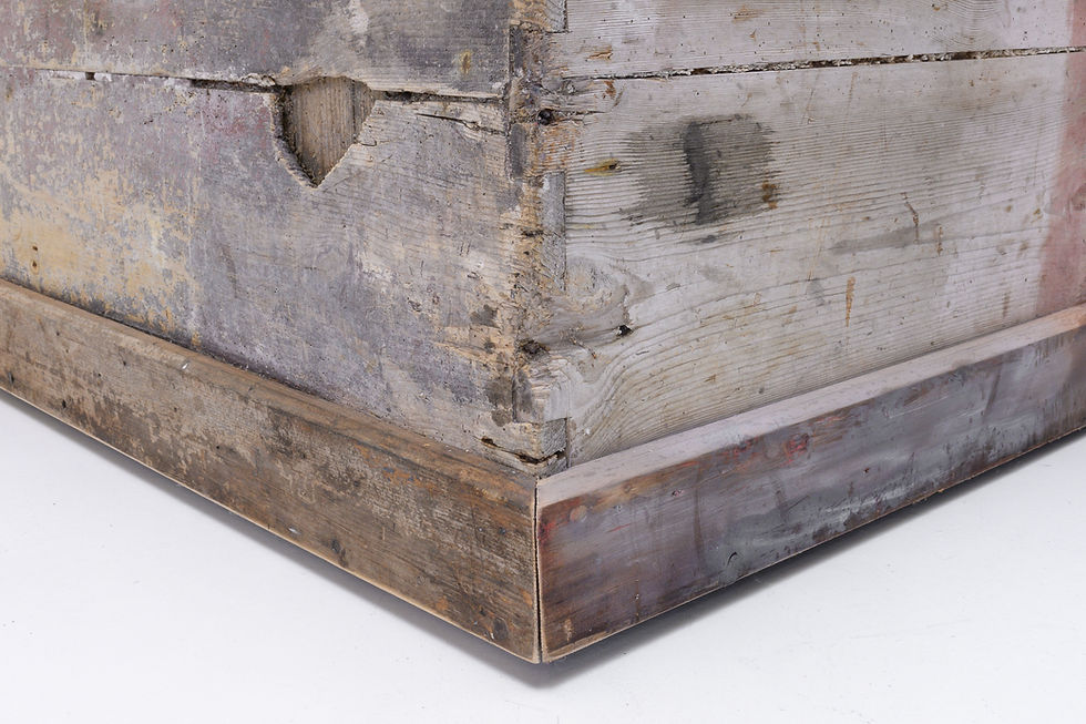 Thumbnail: Weathered Grain Bin
