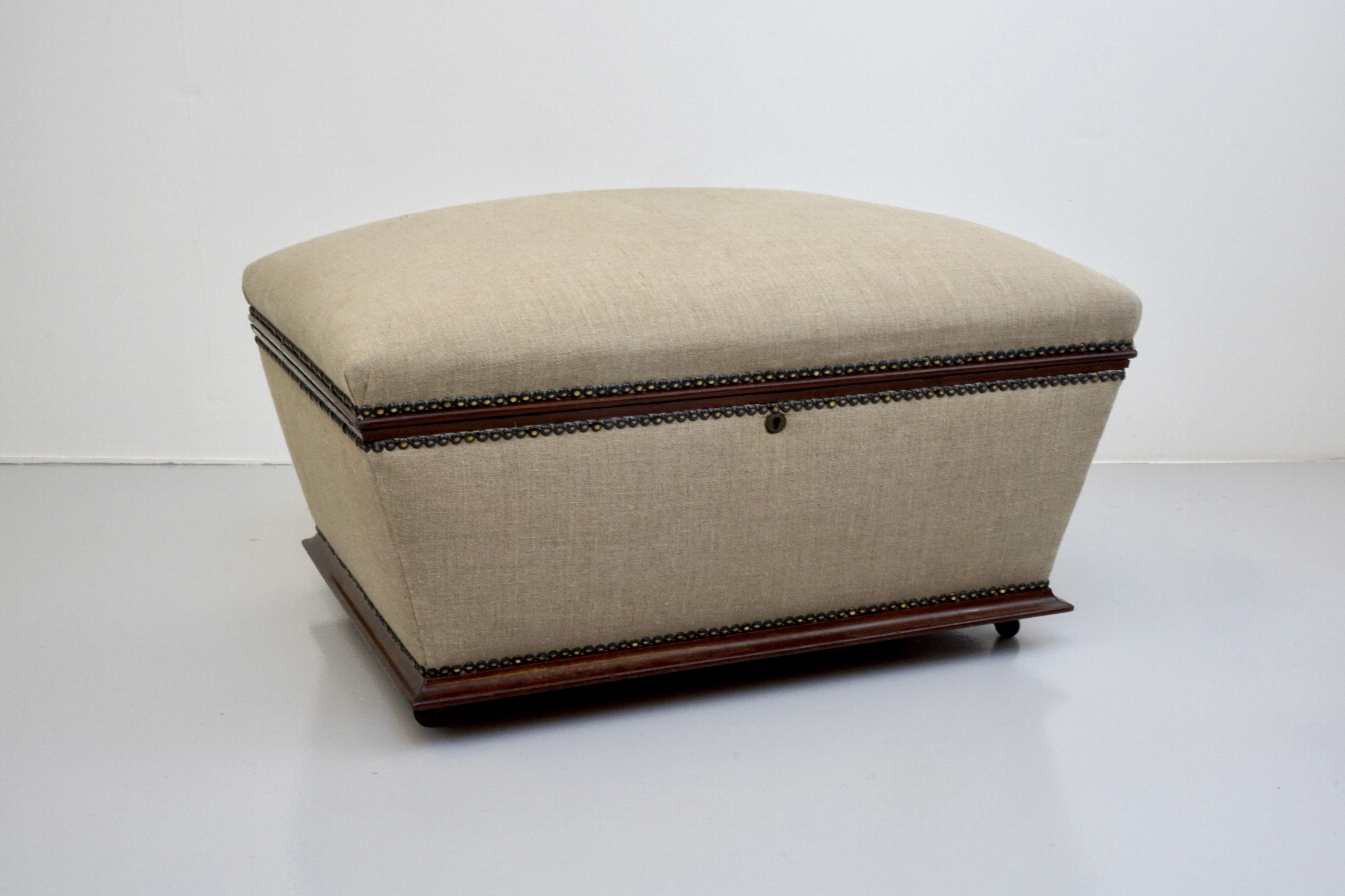 Box Ottoman