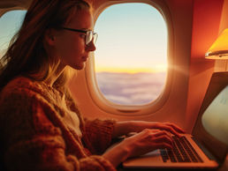 Posso viajar de avião? Veja quando a viagem aérea pode ser um risco para a saúde