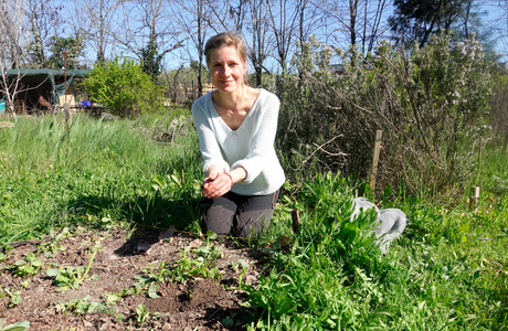 Young lady transitioning from the city to the countryside