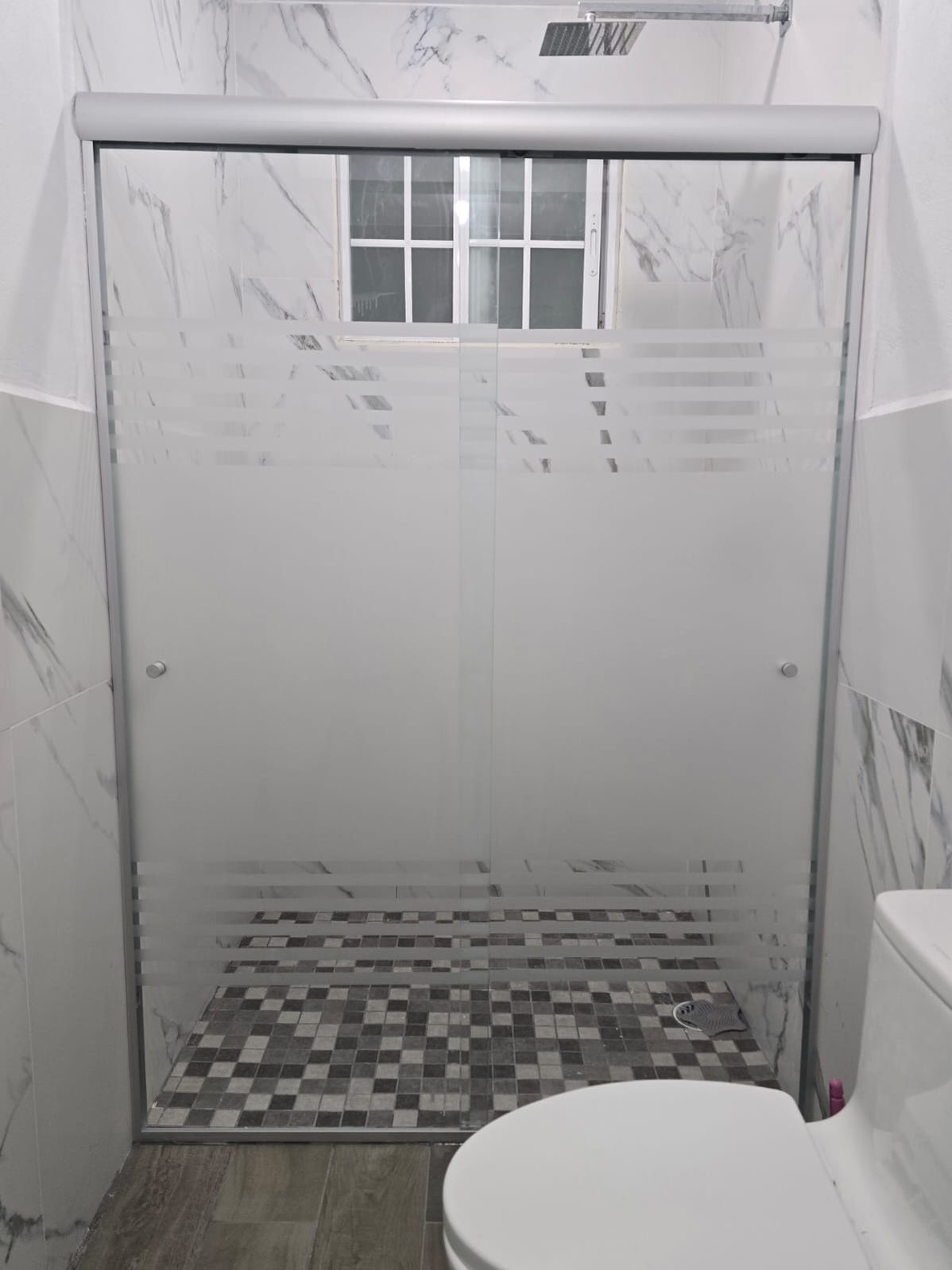 Cancel de Baño modelo Virgo.