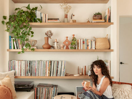 Poor people don't have shelves