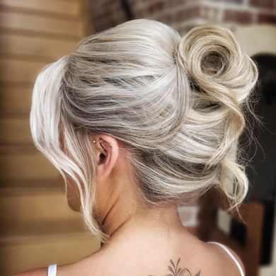 Blonde textured French pleat, French Pleat, Blonde textured bridal hair, Blonde bridal up do, 