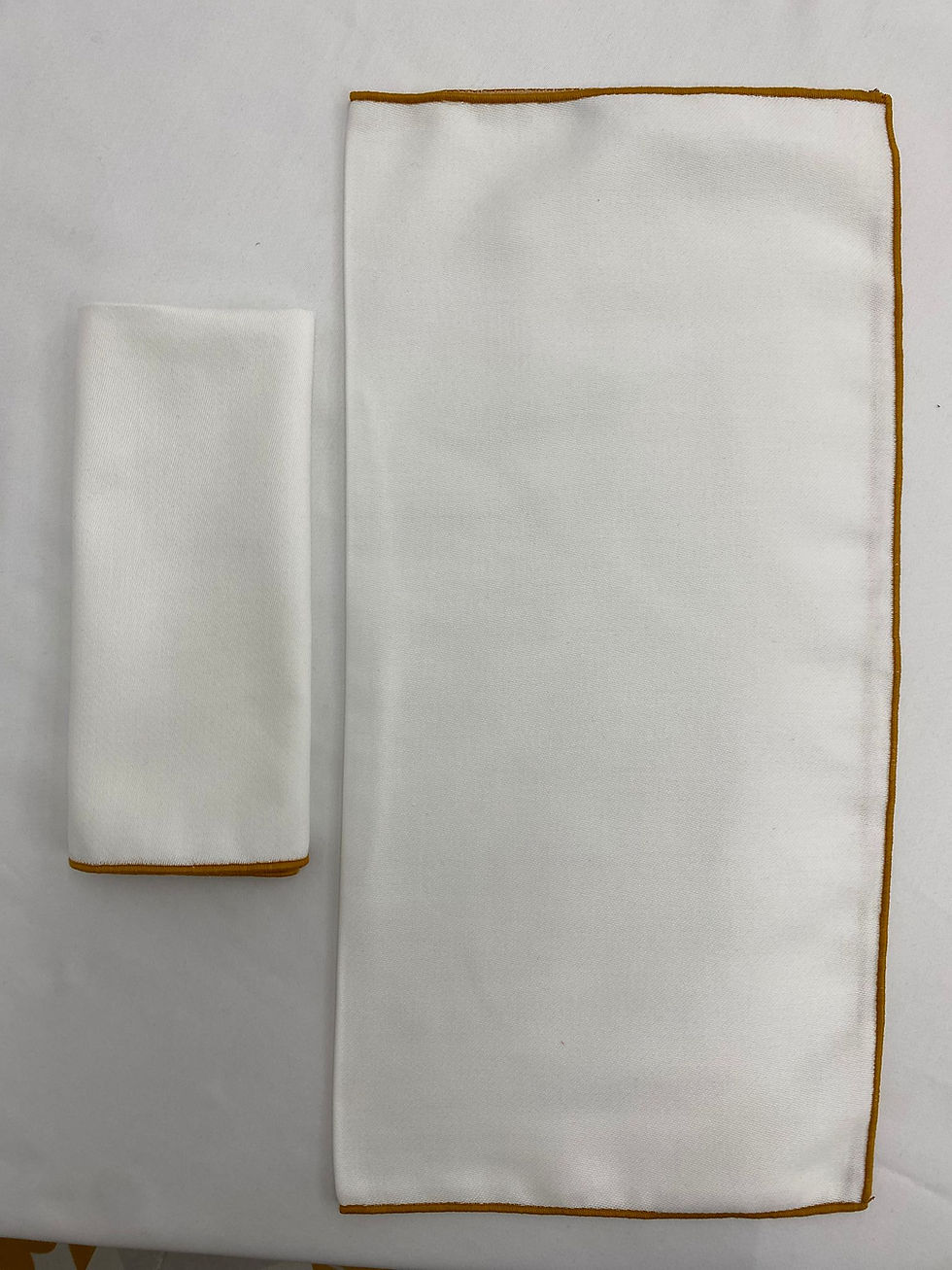 Miniatura: Servilleta Eventop Blanco con festón dorado (46x46)