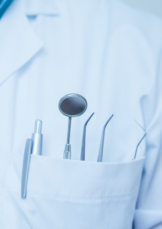 Dental Hilfsmittel in der Tasche