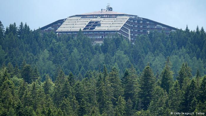 Austria hosts secretive Bilderberg conference, (that doesn't exist).