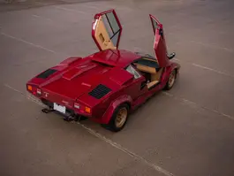 lamborghini-countach-lp5000-03.webp