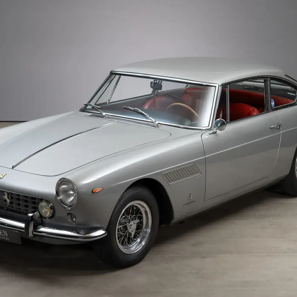 1961-Ferrari-250-GT-E Serie-II-2+2-01.webp
