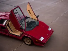 lamborghini-countach-lp5000-07.webp
