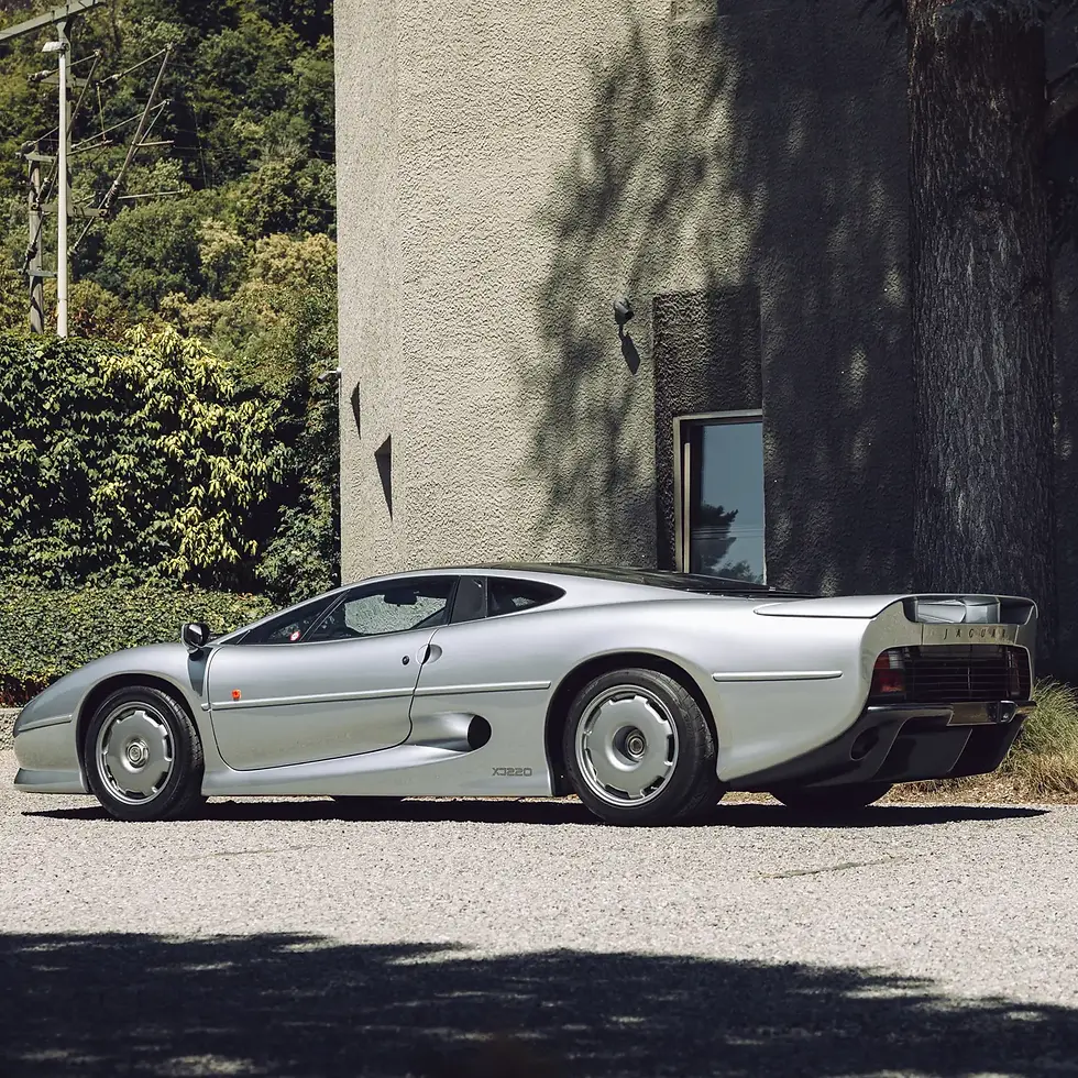 1993-Jaguar-XJ220-02.webp