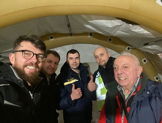 Boas und Ralf mit 3 Ukrainern.jpg