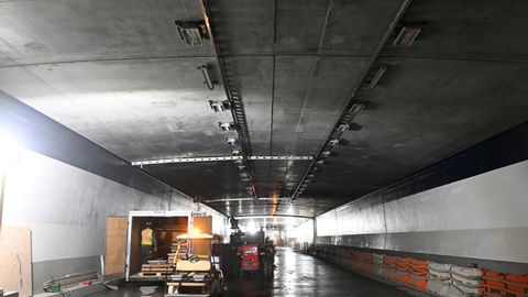 Avancement des travaux du tunnel : la dernière section de la voûte est bétonnée