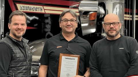 Après 47 ans au service de Camion Amos, Claude Ouellet tire sa révérence
