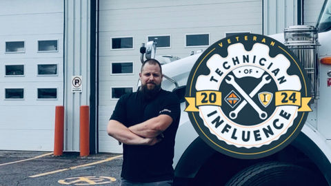 Romain du Centre du Camion Beaudoin : reconnu comme « Technicien d’influence » par INTERNATION