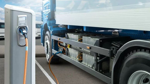 Électrification des transports et industrie des batteries : Québec et le Canada renforcent leur posi