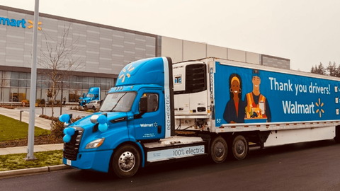 Les premiers semi-remorques électriques de Walmart Canada sont en circulation en Colombie-Britanniqu