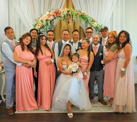 Family photo after Grand Entrance wedding ceremony at Walk-In Wedding Chapel in Jacksonville
