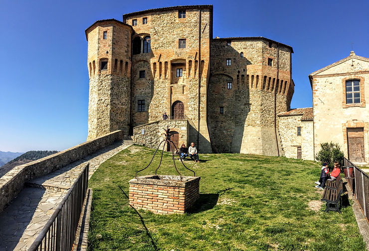 Sant'Agata Feltria (RN) - la Fortaleza de cuentos de hadas y teatro Angelo Mariani - Emilia Romaña