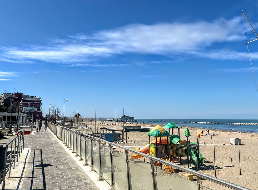 Gabicce Mare (PU) - Spiaggia e Lungomare di Gabicce - Marche 
