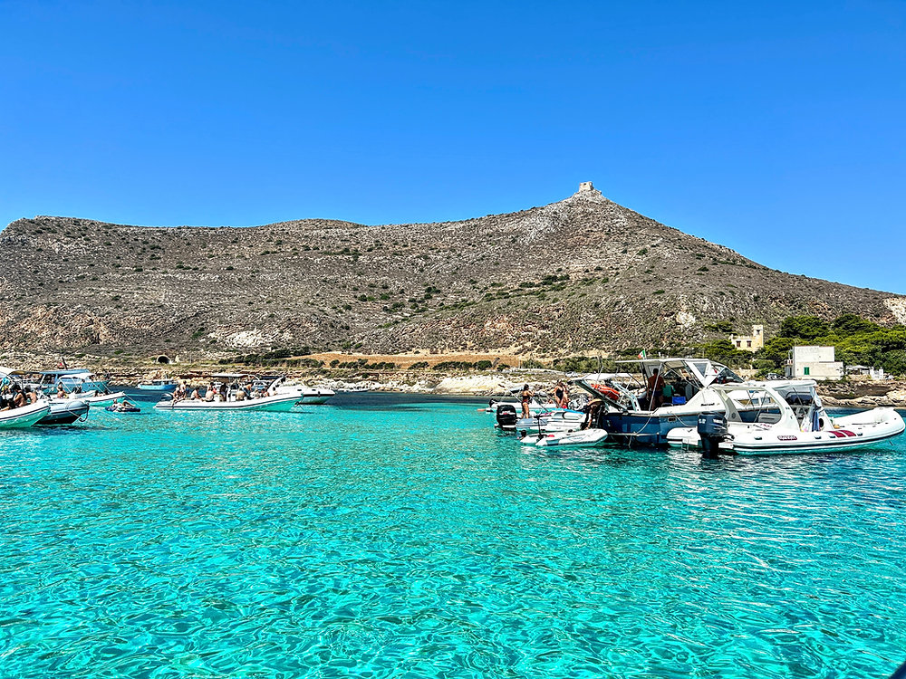Spiaggia Di Marasolo Isola Di Favignana Nelle Isole Egadi Favignana Spiaggia Di Marasolo Isola Di Favignana Nelle Isole Egadi Favignana