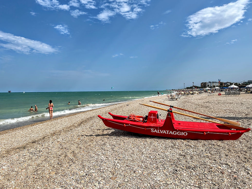 Civitanova Marche (MC) - Spiaggia, Lungomare e Giardino Pubblico - Marche