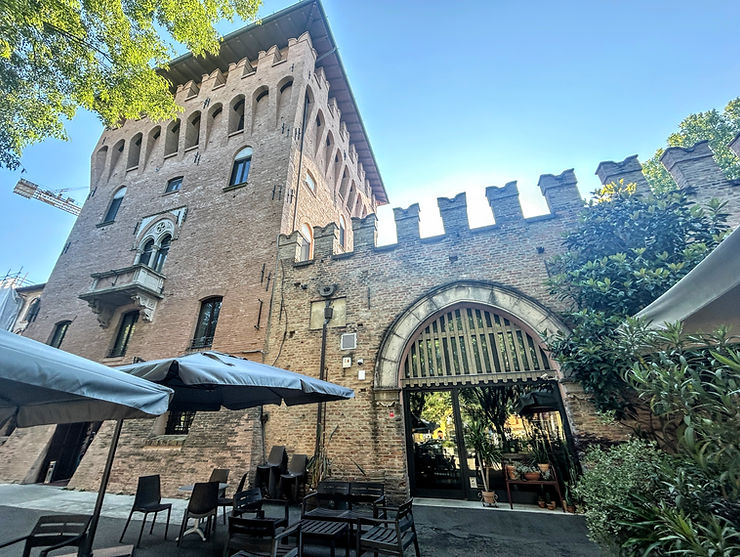 Mirandola y Parroquia de Santa Maria Maggiore (MO) - Emilia Romaña
