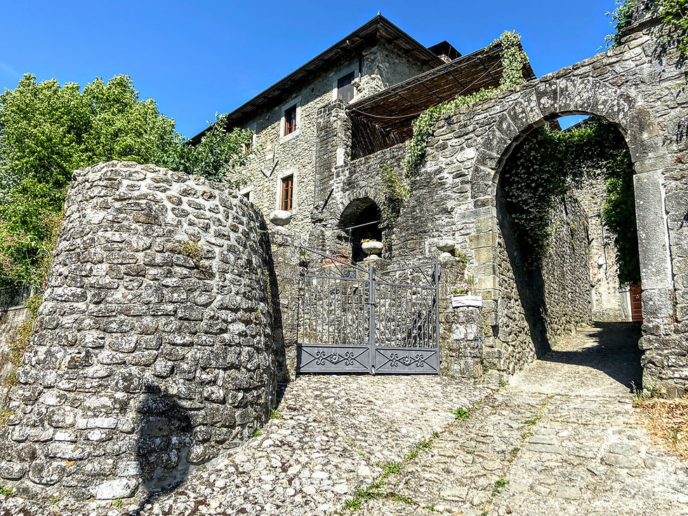 Casola In Lunigiana (MS) - Iglesia de Santa Felicita- Alpes Apuanos - Toscana