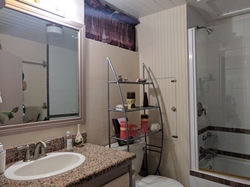 Bathroom, Hastings Tower