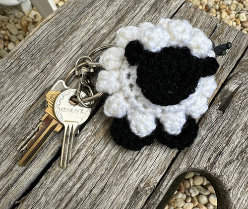 Theo Key Chain | theoleneznoir
