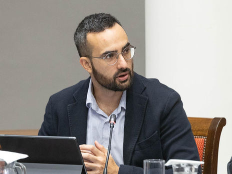 Raúl Acosta plantea modificaciones en la Ley de Cabildos para adaptar las instituciones a la realidad de islas como El Hierro