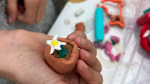 CRAFTING A TINY FLOWER