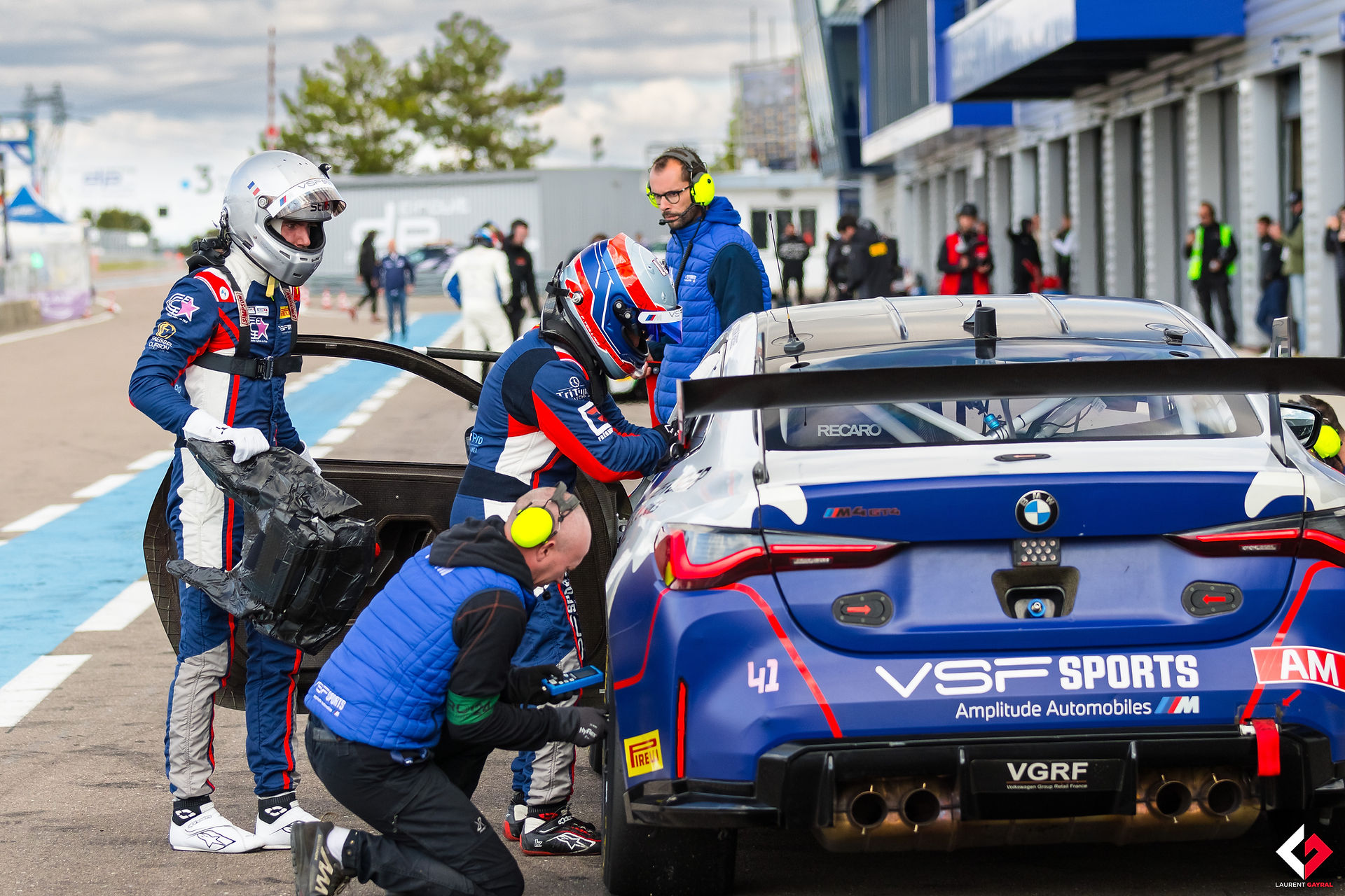 Pit change - Changement de pilotes AM