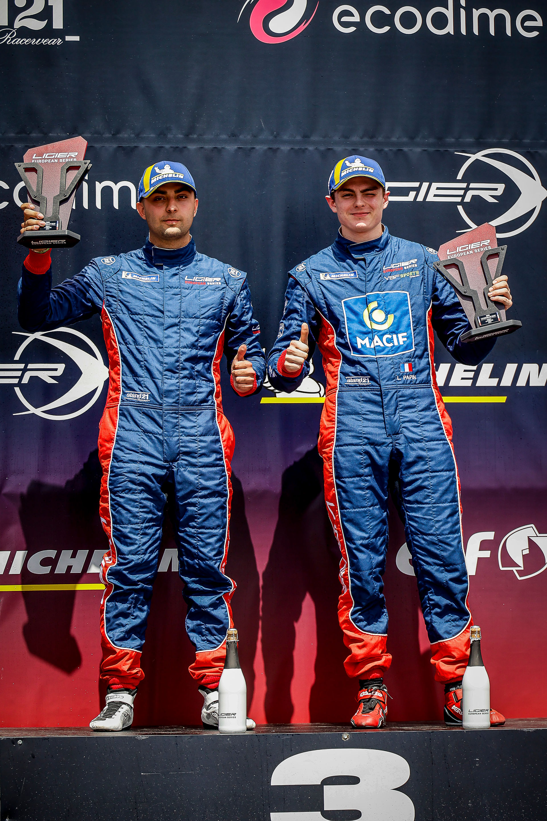 Troisieme place pour l'équipage de la ligier JS2R numéro 18 VSF Sports