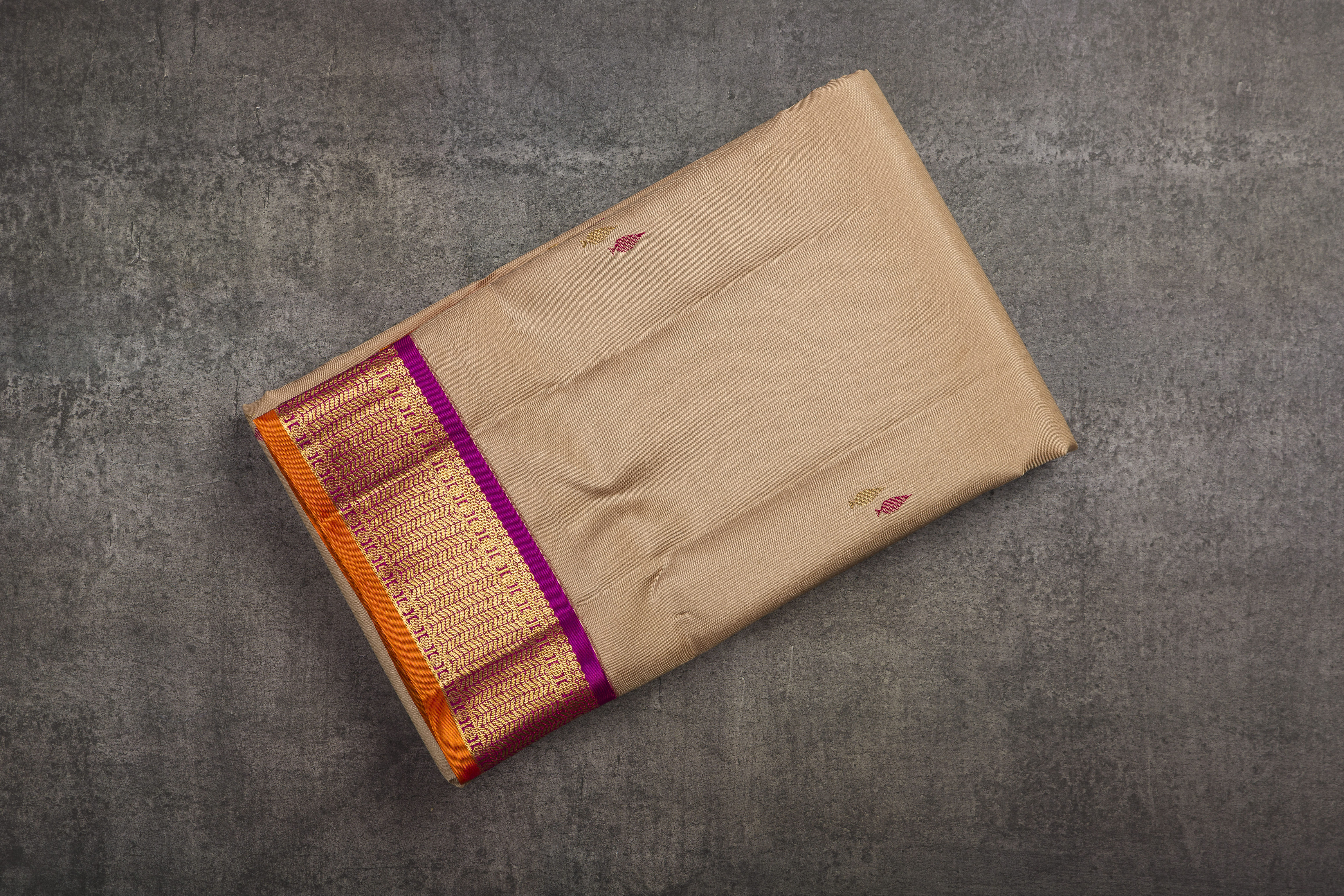 Kanchipuram Kadiyal Saree