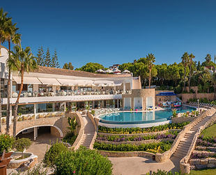 Clubhouse Infinity Pool.jpg
