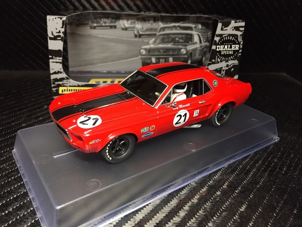 P012-DS Mustang 'Black Stripes'