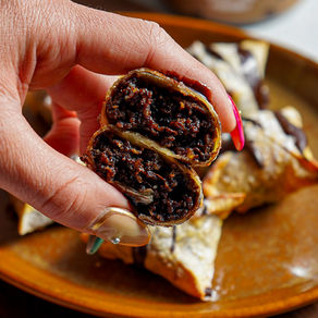 Cookie Dough Stuffed Wontons