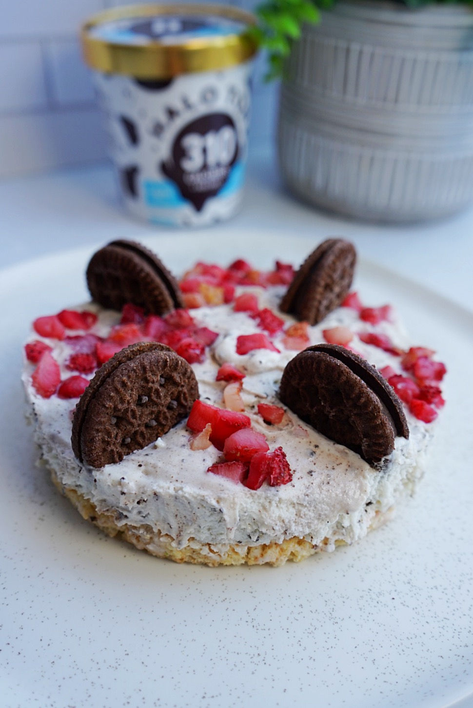 Cookies & Cream Rice Krispie Ice Cream Cake