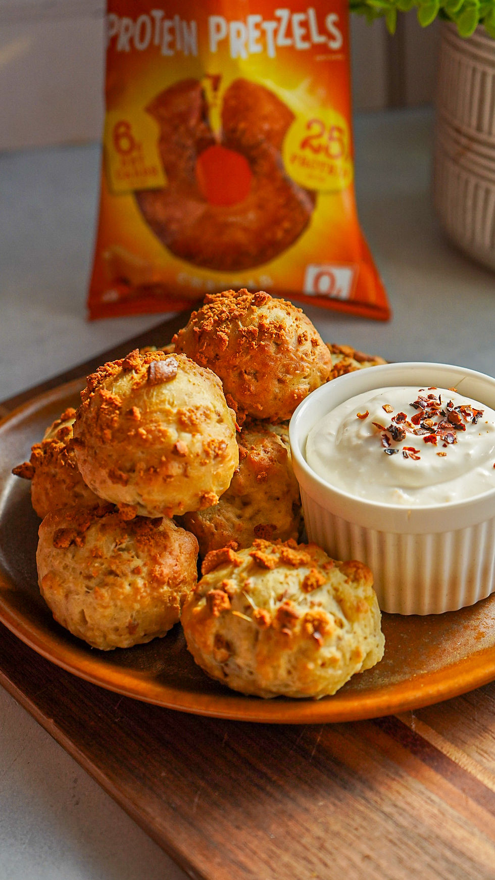 Protein Cheddar Cheese Pretzels