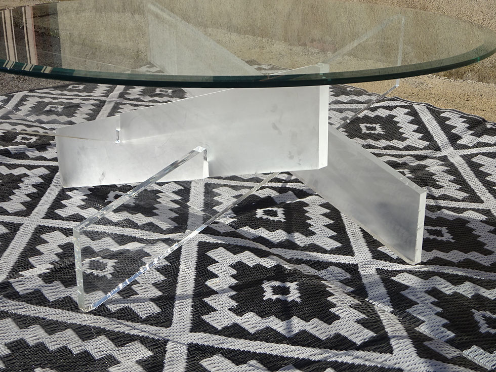 Miniature : table basse originale en verre