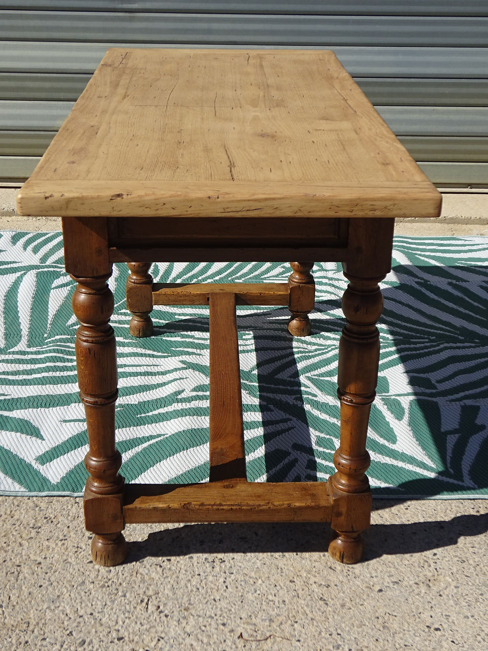 Miniature : Bureau rustique tout en chêne, vue de profil
