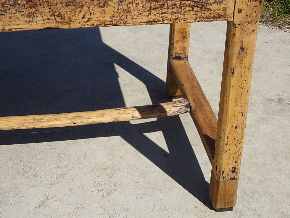 Miniature : Piètement de table de ferme restauré, pied consolidé