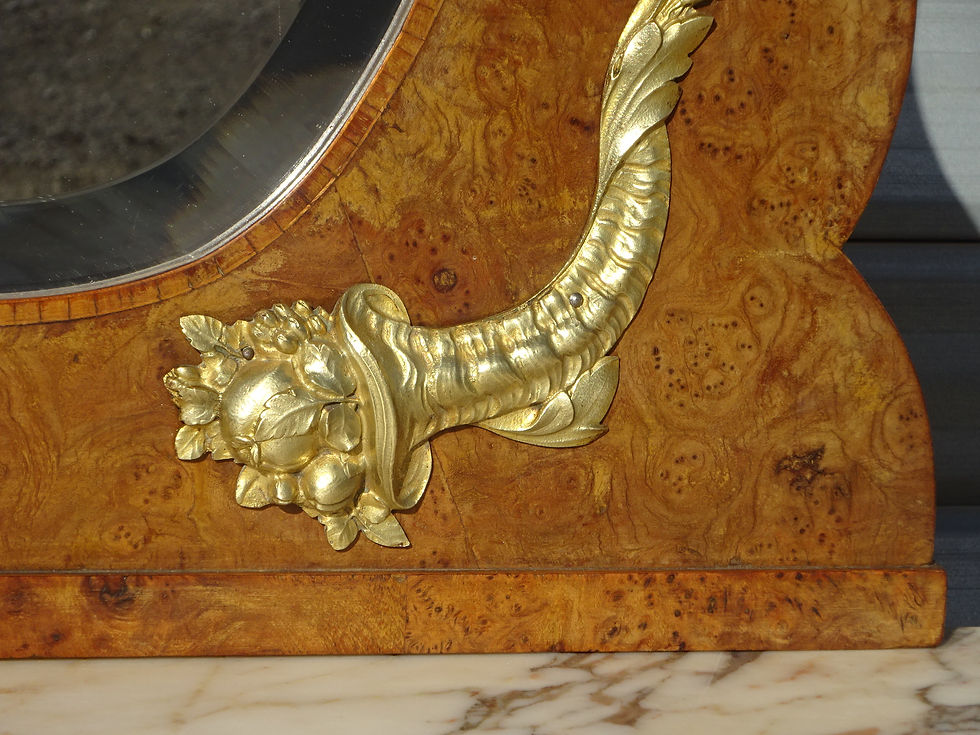 Miniature : buffet Louis 16 miroir ovale dans cadre de bois de rose, garnitures  fleurs en bronze